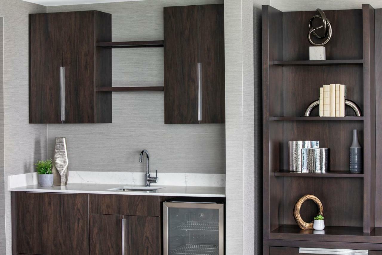 Guest room, 1 King, Courtyard view,1381215626:JPEG